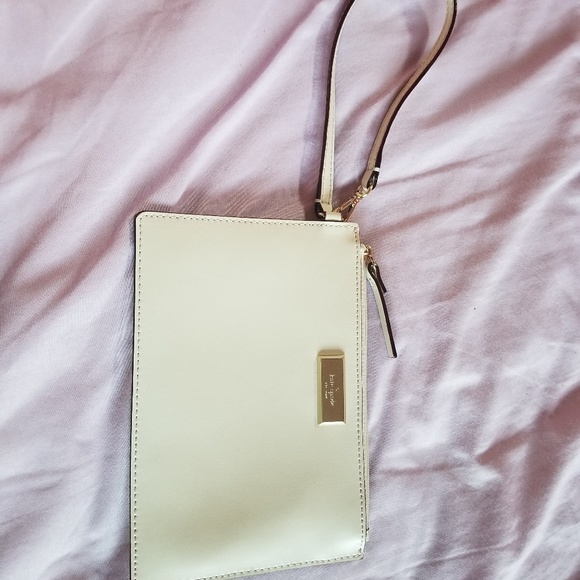 Kate spade wristlet - Picture 1 of 3